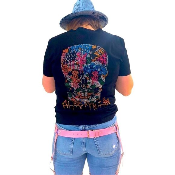 Black Short Sleeve Graphic Studded Skulls Tees - NEW - Picture 2 of 3